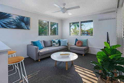 Riverside Location, Noosa Sound - Accommodation VIC 2