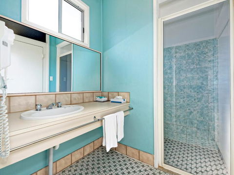 Riviera Motel Bundaberg - Accommodation VIC 3