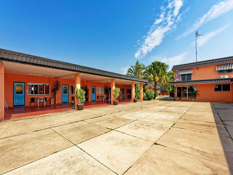 Riviera Motel Bundaberg - Accommodation VIC 1