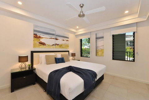 Resort-style Swim Out - A True Tropical Oasis - Accommodation VIC 2