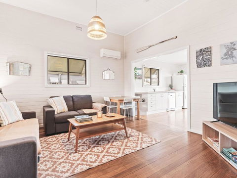 Rosena - The Classic Beach House - 5 Cashmore Street - Accommodation VIC 0