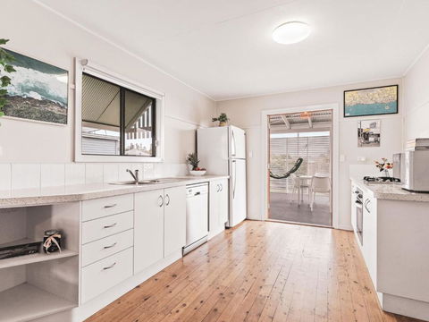 Rosena - The Classic Beach House - 5 Cashmore Street - Accommodation VIC 1