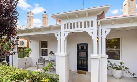 Roseland Cottage - CBD Heritage - Accommodation VIC 0