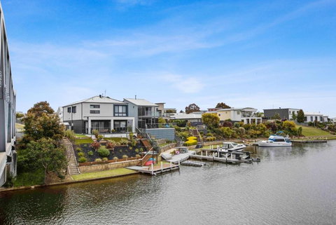 Riviera View - Accommodation VIC 3