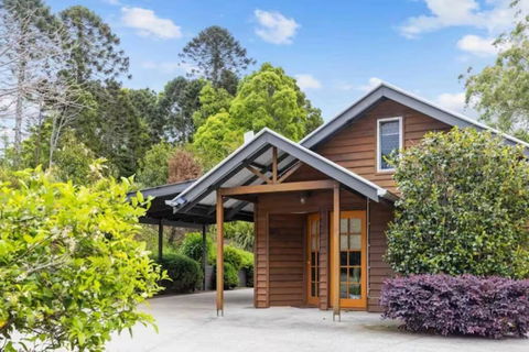 Romantic Lakeview Cottage - Accommodation VIC 1