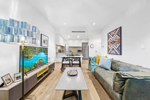 Rooftop 2 Bed Apt With Terrace At Newtown - Accommodation VIC 0