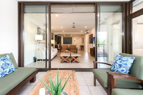 Rooftop Tranquility At Stunning Temple Resort - Accommodation VIC 1