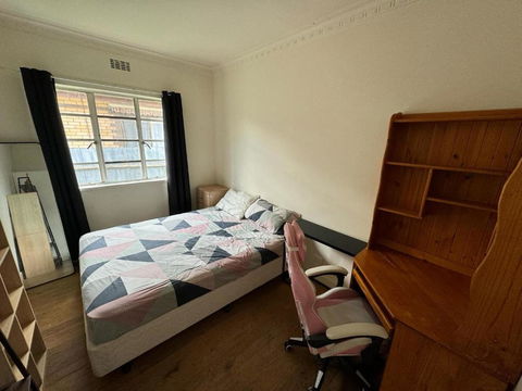 Room Near To Melbourne Airport & Train Station - Accommodation VIC 3