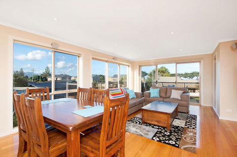 Rose - Accommodation VIC 0