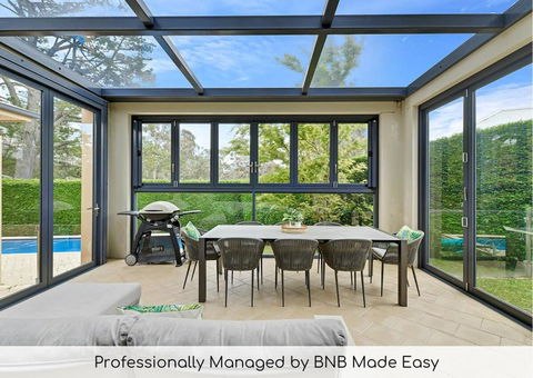 Roselawn Retreat - Pool, Incredible Views, Sleeps 8 - Accommodation VIC 0