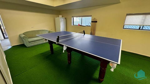 Rosies Retreat - 300m To The Sandy Shores Of Caves Beach - Accommodation VIC 2