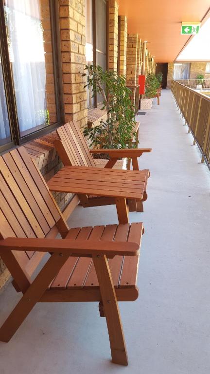 Royal Palms Motor Inn - Accommodation VIC 3