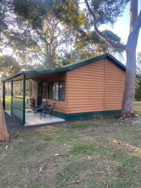 Sale Caravan Park - Accommodation VIC 3