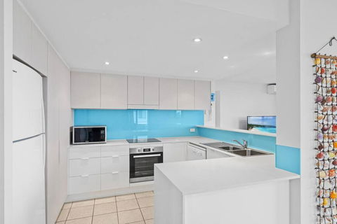 Salty Breeze - Rooftop Terrace & Jacuzzi - Accommodation VIC 3
