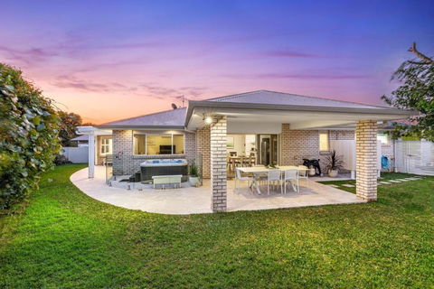 Salty Pause At Bondi House - With Spa And Pet Friendly! - Accommodation VIC 3