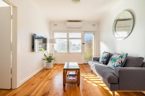 Sams Henley Beach Garden Unit - Accommodation VIC 0