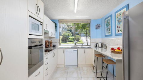 Sand And Sea - Accommodation VIC 3