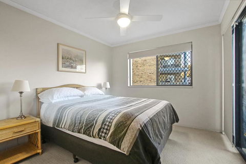 Sandalwood Unit 1 66 Lower Gay Tce - Accommodation VIC 1