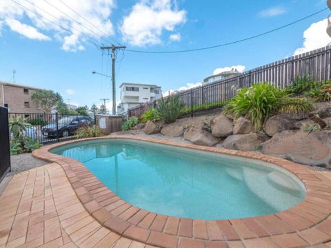 Sandalwood Unit 1 66 Lower Gay Tce - Accommodation VIC 3
