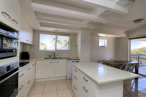 Sandcastles 6 - Accommodation VIC 3