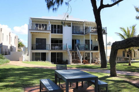 Sandcastles 8 - Accommodation VIC 3