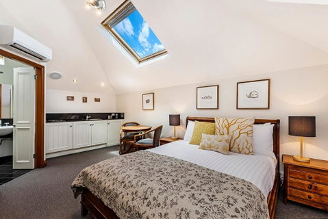 Sandstone Suites - In The Heart Of Port Fairy - Accommodation VIC 0