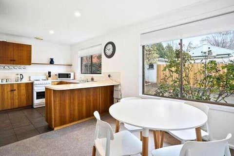 Sandy Bay Cozy Cottage Close To CBD - Accommodation VIC 1