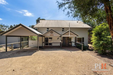 Sandy Bay Getaway W Spa 4 Bdr - Accommodation VIC 3