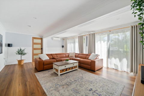 Shailer Park-House & Granny Flat - Pool, Sauna-Ideal For Groups - Accommodation VIC 1