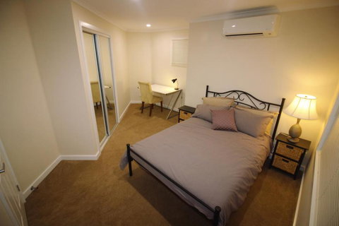 Silver House - Melbourne Airport Accommodation - Accommodation VIC 1