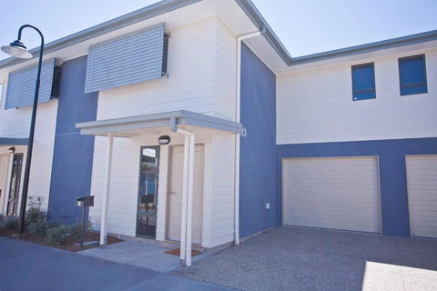 Stonewood Villas - Accommodation VIC 3