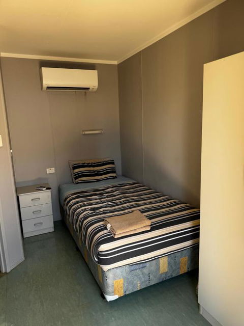 Summer Port Lodge - Accommodation VIC 3