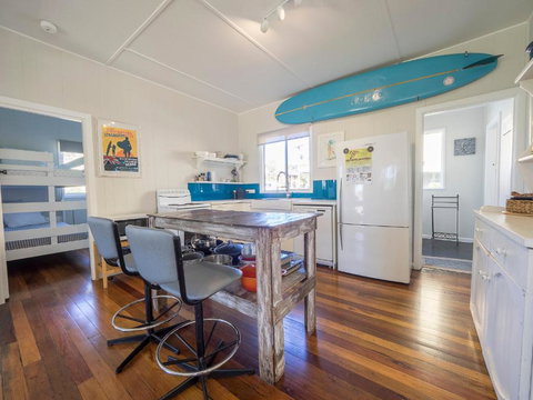Tallowood Beachfront Cottage - Accommodation VIC 3