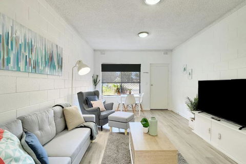 The Cosy Corner - Your Chic Adelaide Base - Accommodation VIC 2