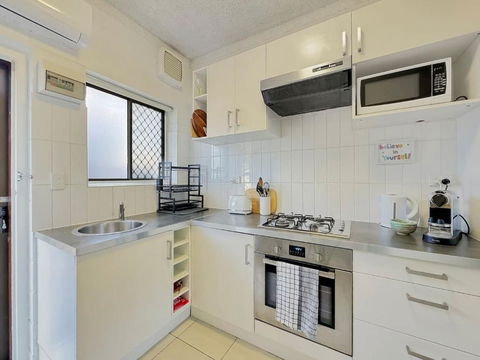 The Cosy Corner - Your Chic Adelaide Base - Accommodation VIC 3