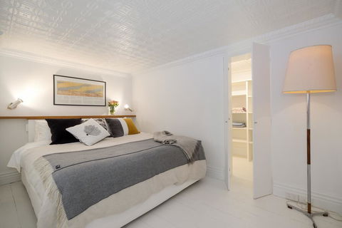 Beachside Luxury Loft Apartment - Accommodation VIC 2