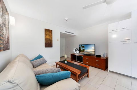 Beautiful Private Apt @ Drift Palm Cove - Accommodation VIC 0