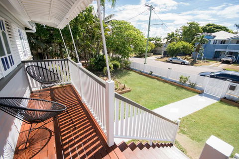 Beautiful Queenslander - Accommodation VIC 2