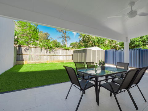 Beerburrum St, 2/22 Dicky Beach - Accommodation VIC 0