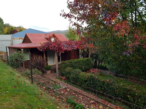 Bella Rouge Cottage Bright - Accommodation VIC 0