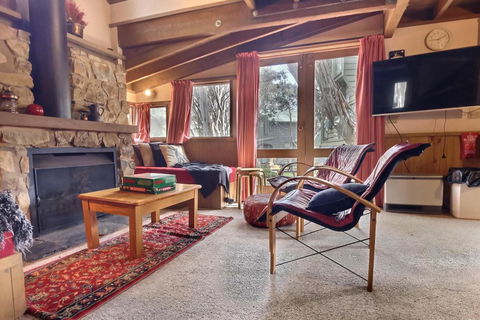 Bindi - Alpine Getaways's Chalet At Tower Rd - Accommodation VIC 2