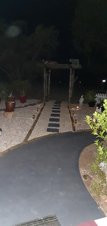 Birdhouse Cottage B&B - Accommodation VIC 2
