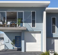 Blue Pelican - pacific views walk to beach - Accommodation VIC
