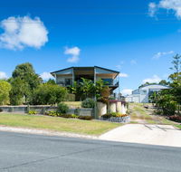Blue Water Retreat - Upstairs  Downstairs - Accommodation VIC