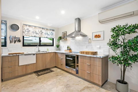 The Snug Premium 1BR Self Contained Apartment FREE Netflix - Accommodation VIC 3