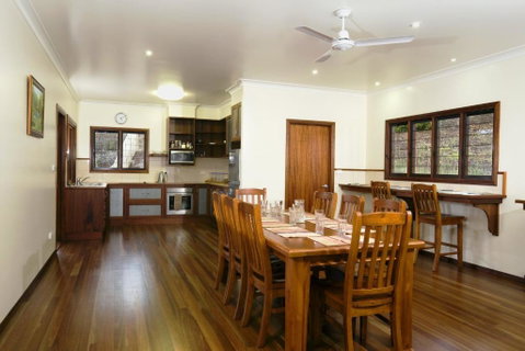 The Summit Bed & Breakfast - Accommodation VIC 3