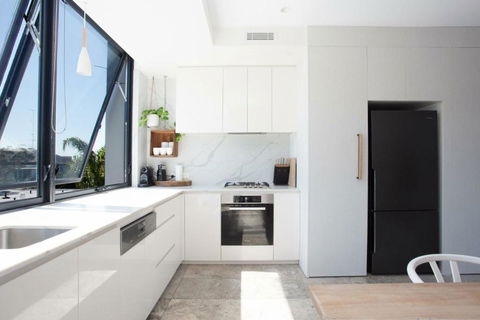 The Treehouse Penthouse - Accommodation VIC 3