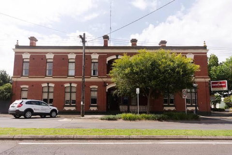 Thommos Pub - Accommodation VIC 0