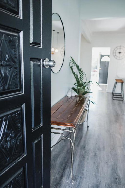 White On Wright Clare - Accommodation VIC 2