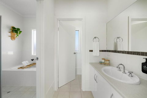 YARLU By Silver Sands - Accommodation VIC 1